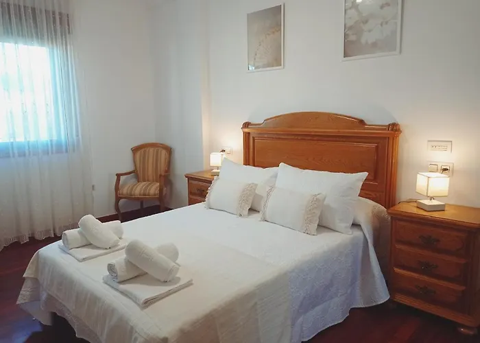 Martinez Pilgrims Konukevi Caldas De Reis